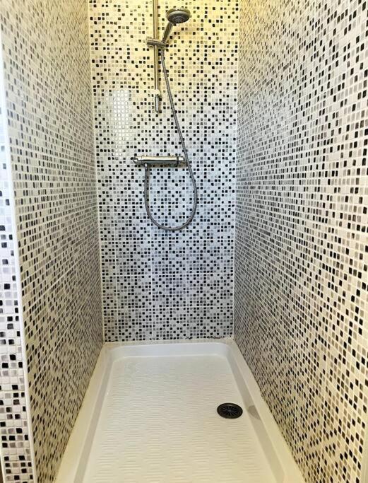 Villa Alisa Avec Piscine Privee รอกเกอบรูน-ซูร์-อาร์ฌ็องส์ ภายนอก รูปภาพ